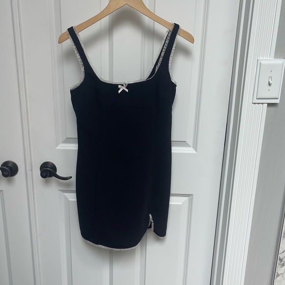 AMANDA UPRICHARD VALETTA DRESS {$238 MSRP} Black Ivory Lace Trim White Bow Small - Picture 3 of 11